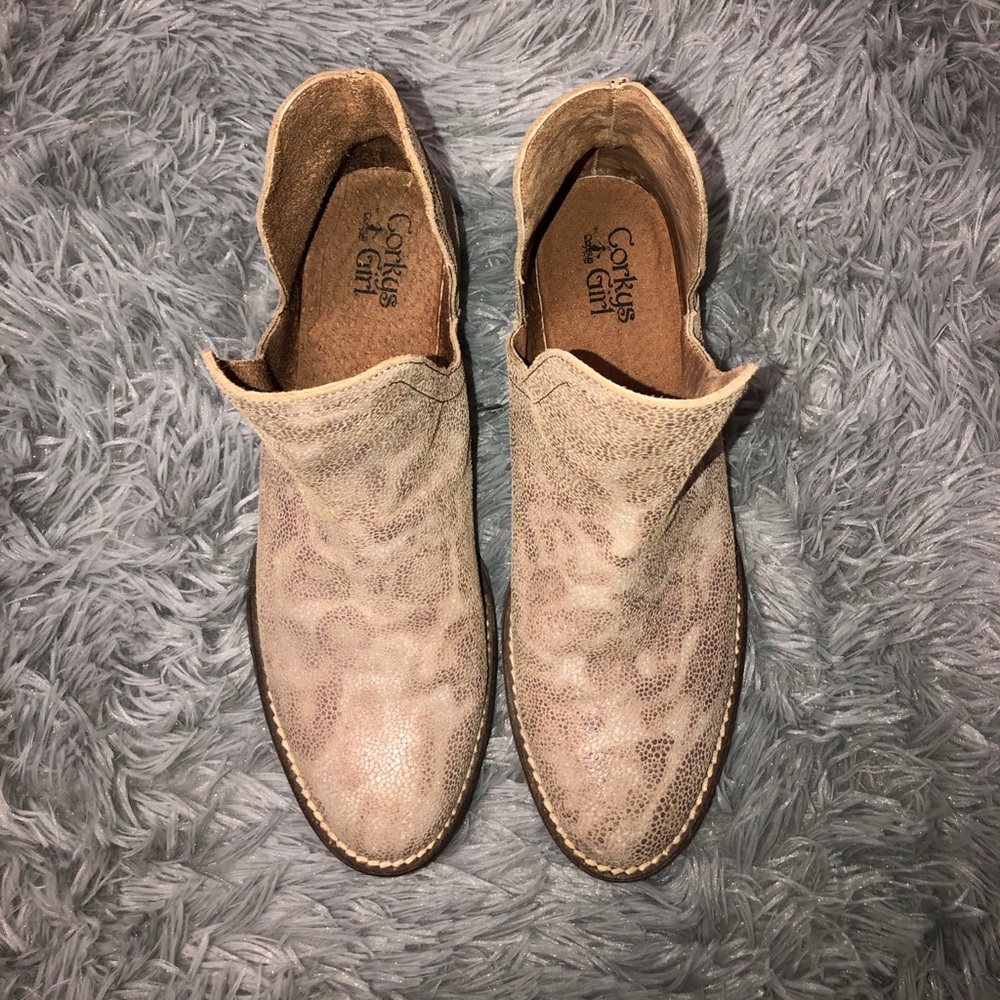Animal printed suede leather ankle boots